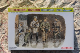 Dragon 6307 TOTENKOPF DIVISION 